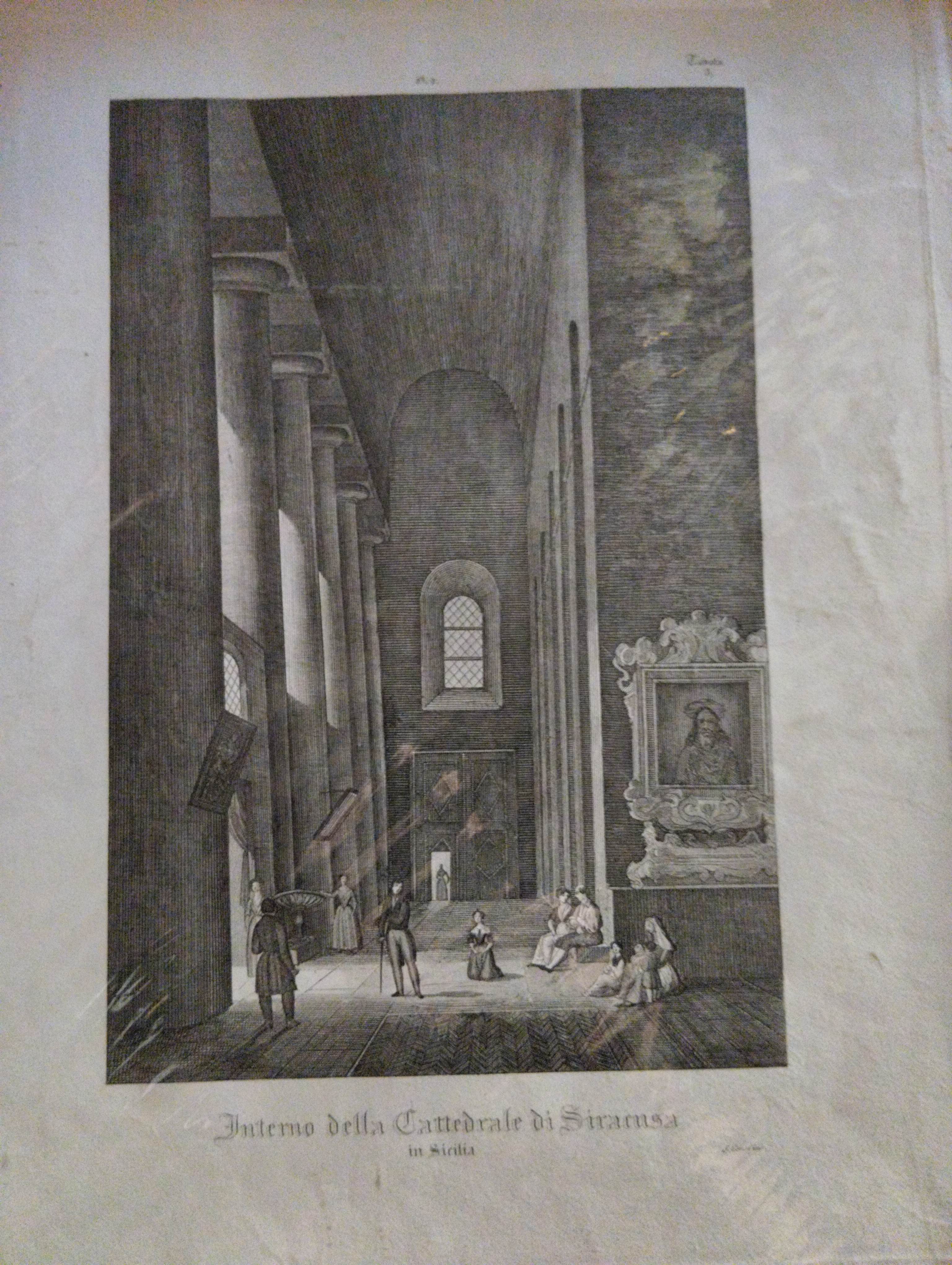 Interno della Cattedrale di Siracusa in Sicilia